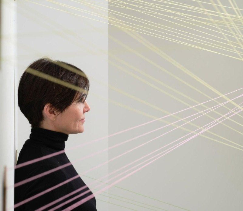 Mónica Jover, autora de la portada de la Revista de Fiestas 2026 de los Moros y Cristianos de Alcoy